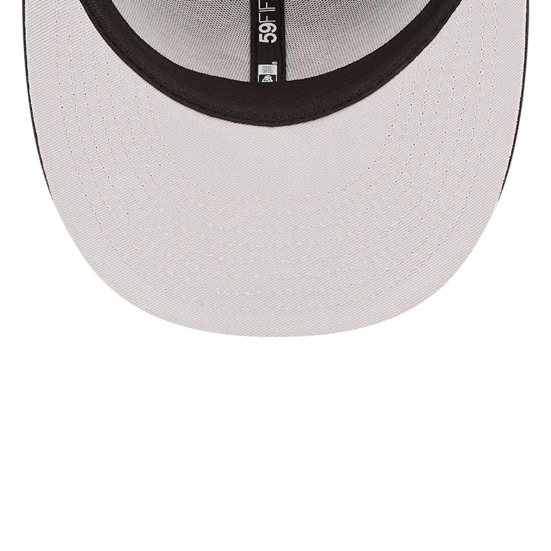 Pictured is this New York Yankees Black Low Profile 59FIFTY Fitted Cap 2