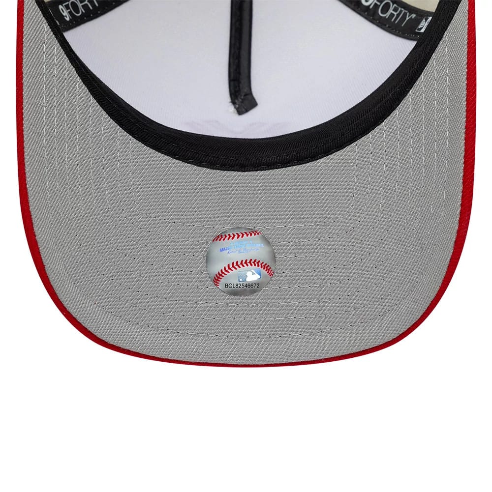 Pictured is this MLB Chrome Scarlet New York Yankees 9FORTY A-Frame Adjustable cap in cream. 2