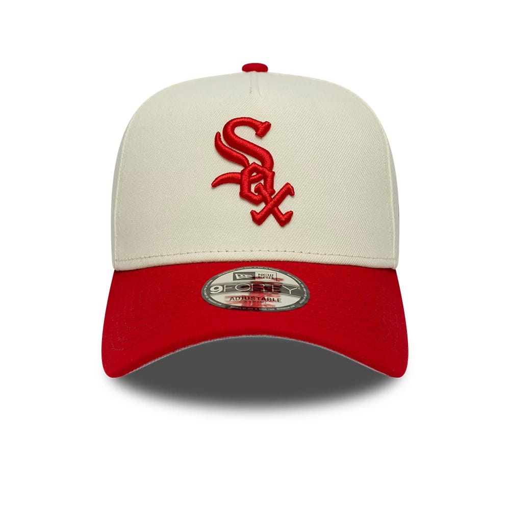 Pictured is this MLB Chrome Scarlet Chicago White Sox 9FORTY A-Frame Adjustable cap in cream. 3
