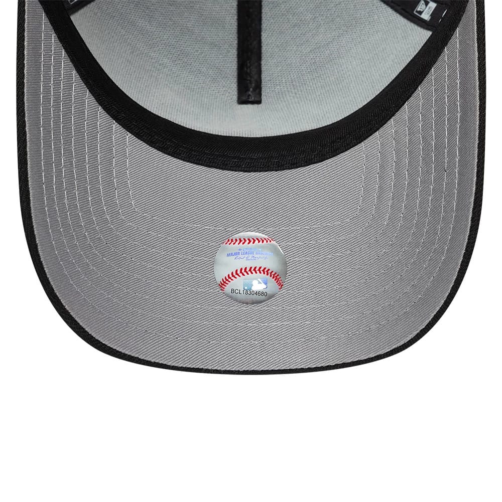 Pictured is this MLB New York Mets 9FORTY A-Frame cap in black. 2