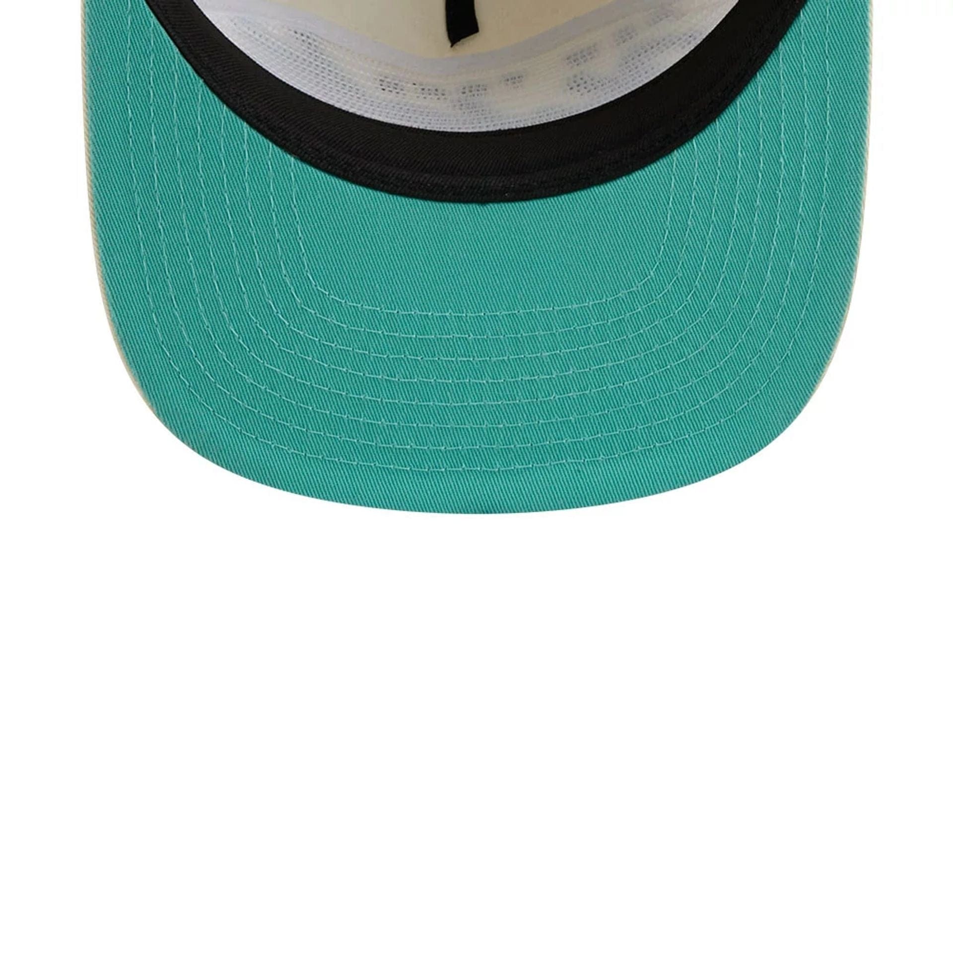 This is a New York Knicks NBA Cream Golfer Adjustable Cap 2