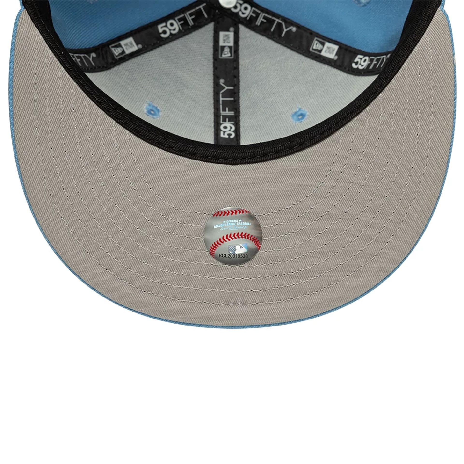 Pictured is this MLB Chicago White Sox 59FIFTY Fitted cap in pastel blue. 2
