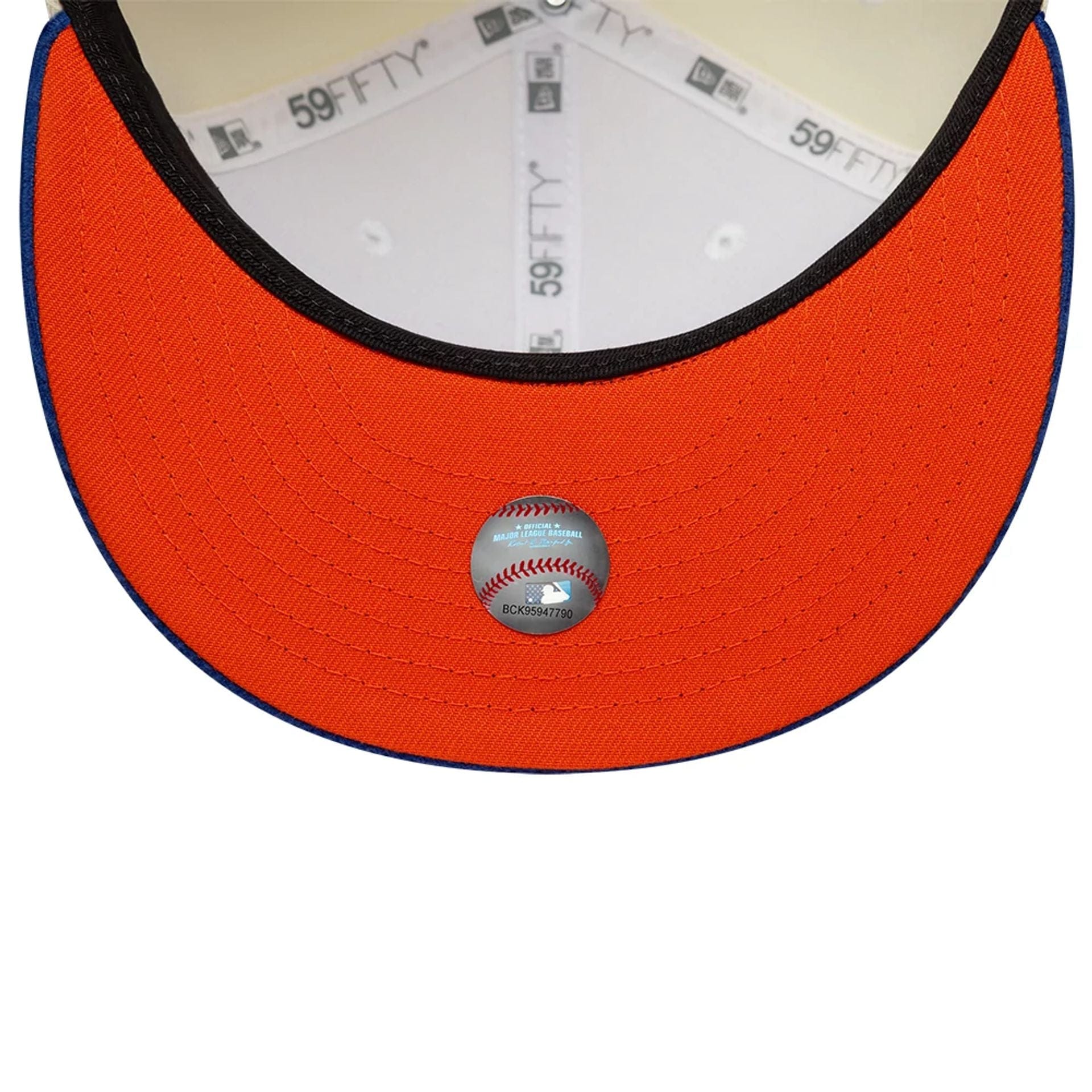 This is a New York Mets MLB Cream 59FIFTY Fitted Cap 2