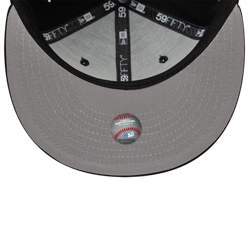 Pictured is this MLB Kanji LA Dodgers 59FIFTY Fitted cap in black. 2