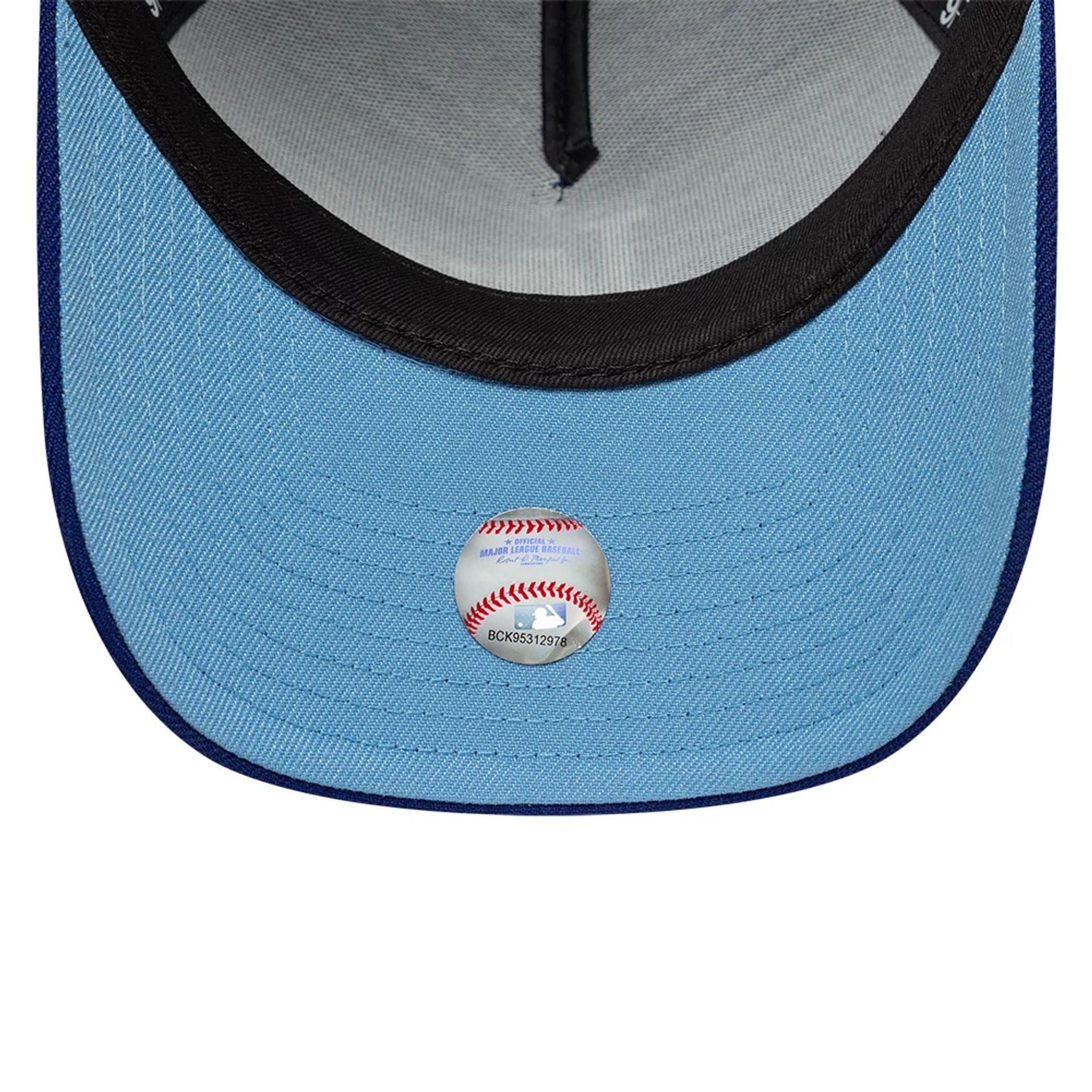 This is a LA Dodgers MLB Heart Dark Blue 9FORTY A-Frame Adjustable Cap 2