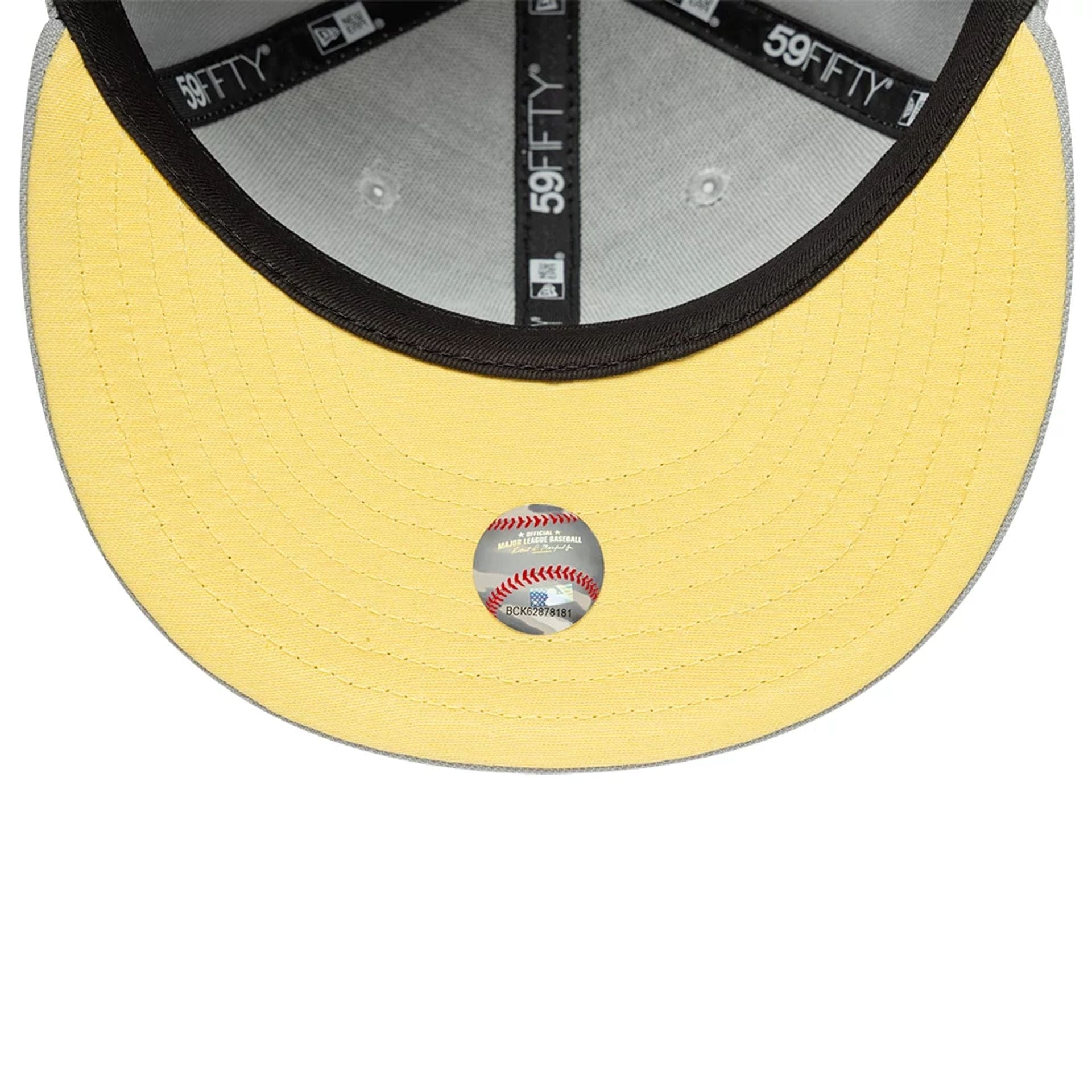 This is a New York Yankees MLB Grey & Yellow 59FIFTY Fitted Cap 2