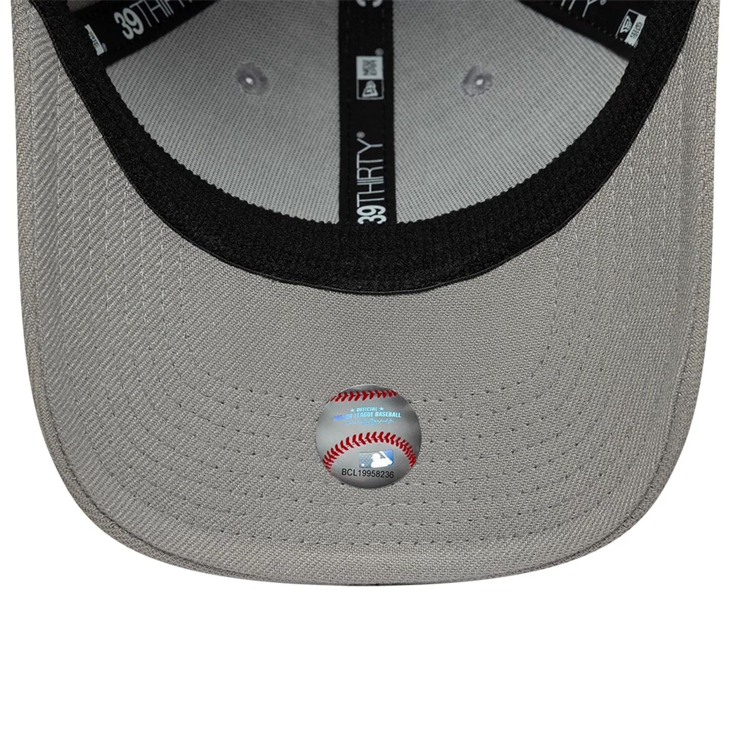 This is a Chicago White Sox MLB Grey 39THIRTY Stretch Fit Cap 7