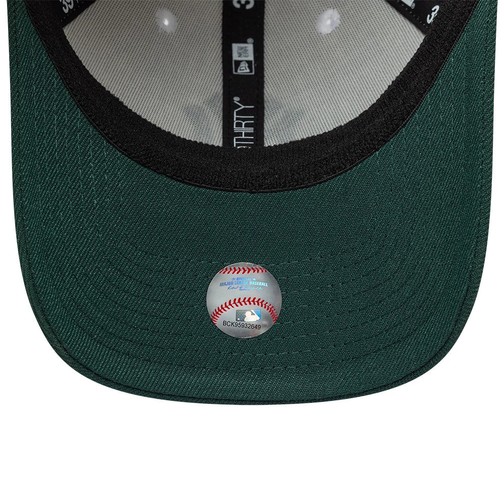 This is a New York Yankees MLB White 39THIRTY Stretch Fit Cap 7