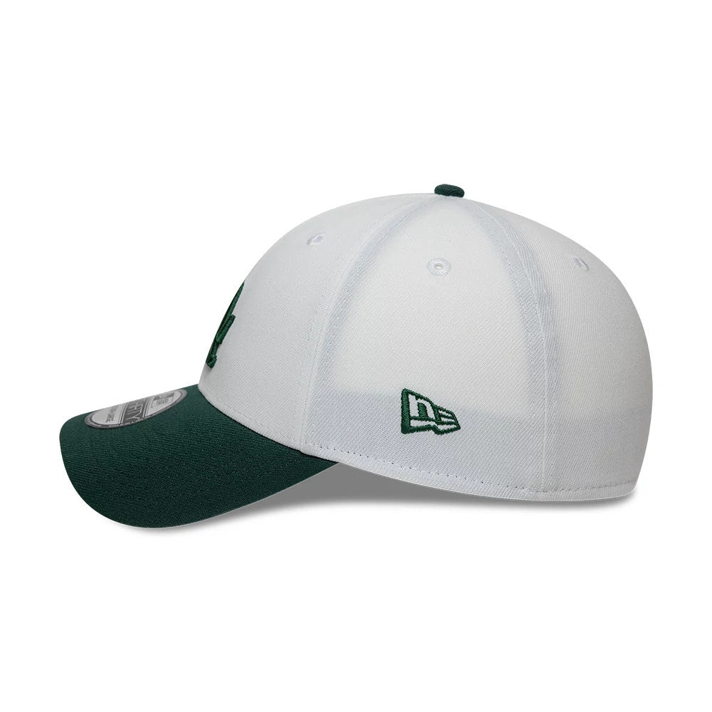 LA Dodgers MLB White New Era 39THIRTY Stretch Fit Cap, side view showing the green New Era flag logo embroidered on the white side panel, with a structured white crown, green curved visor, and 39THIRTY size sticker.