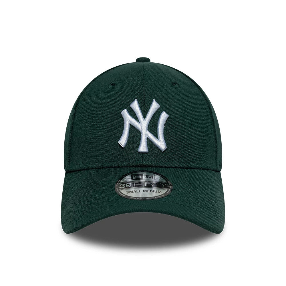 This is a New York Yankees MLB Dark Green 39THIRTY Stretch Fit Cap 2