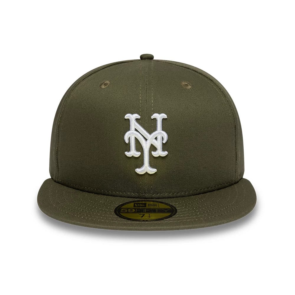 New York Mets MLB Dark Green New Era 59FIFTY Fitted Cap, front view showing the raised white embroidered New York Mets logo on the structured dark green crown, matched with a dark green flat visor featuring a gold 59FIFTY size sticker.