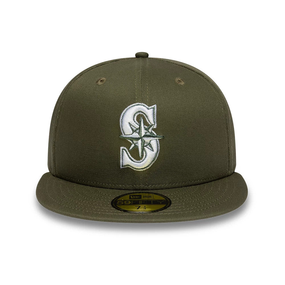 Seattle Mariners MLB Dark Green New Era 59FIFTY Fitted Cap, front view showing the raised white and green embroidered Mariners logo on the front panel, with a matching dark green flat visor and gold 59FIFTY size sticker.
