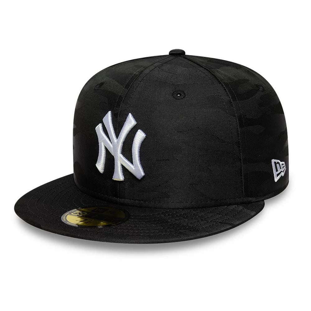 This is a New York Yankees MLB Black Camo 59FIFTY Fitted Cap 1