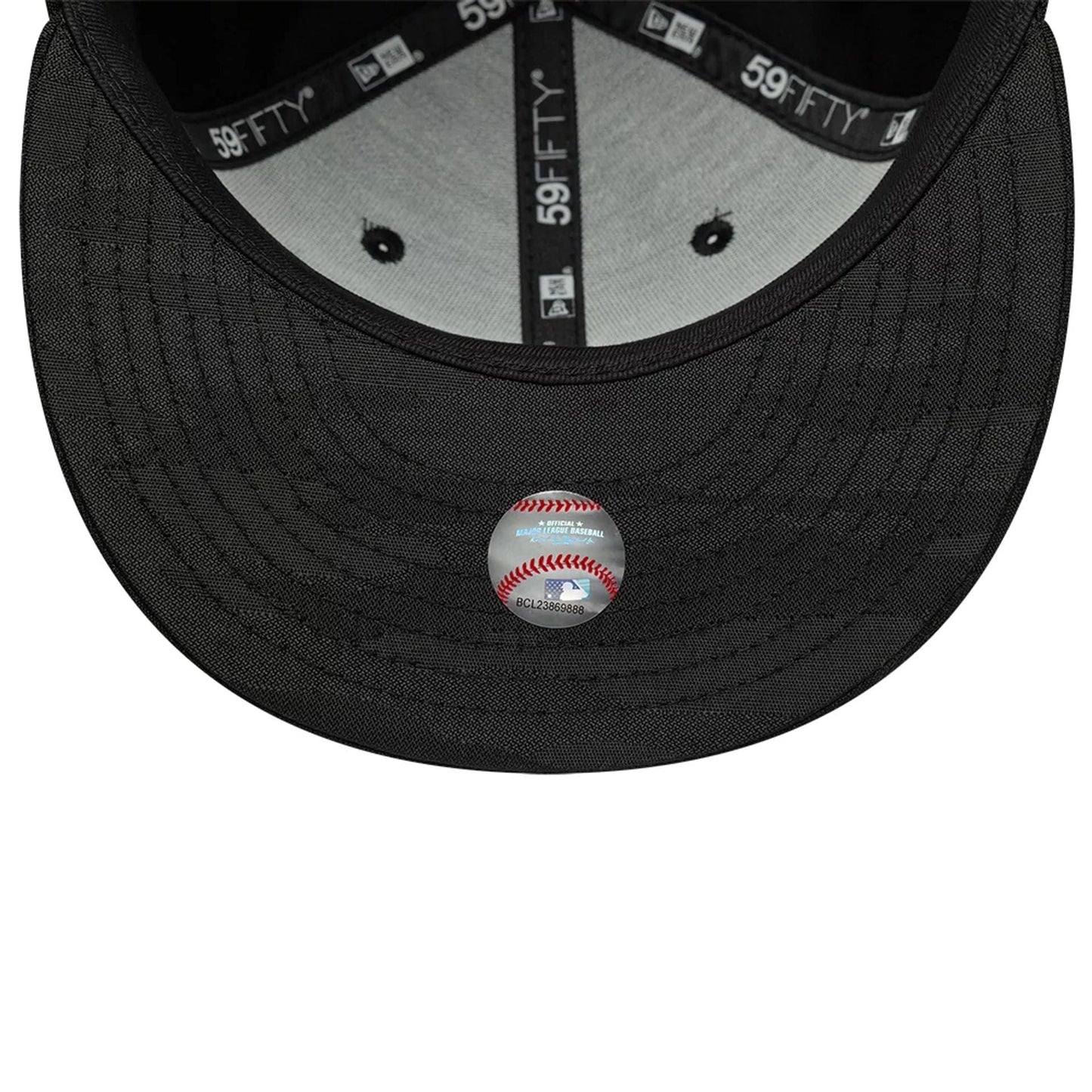 This is a New York Yankees MLB Black 59FIFTY Fitted Cap 7