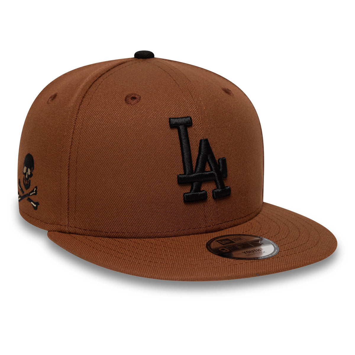 Pictured is this Youth MLB Tiramisu LA Dodgers 9FIFTY Snapback cap in brown. 1