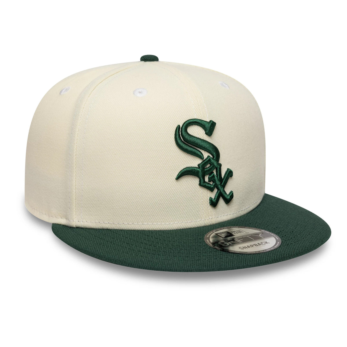 Pictured is this MLB Chicago White Sox 9FIFTY Snapback cap in cream and dark green. 3