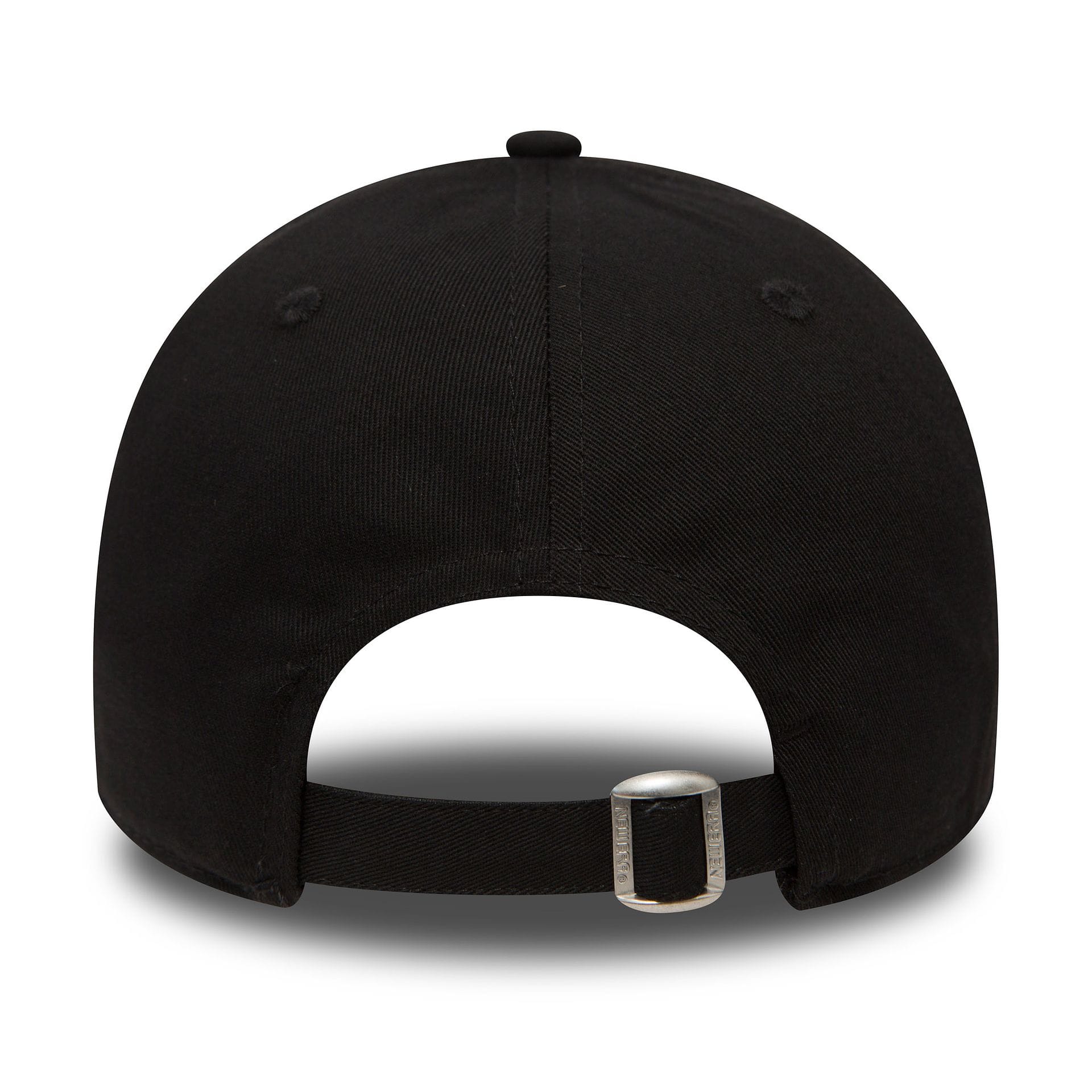 This is a New York Yankees Essential Black 9FORTY Cap 4