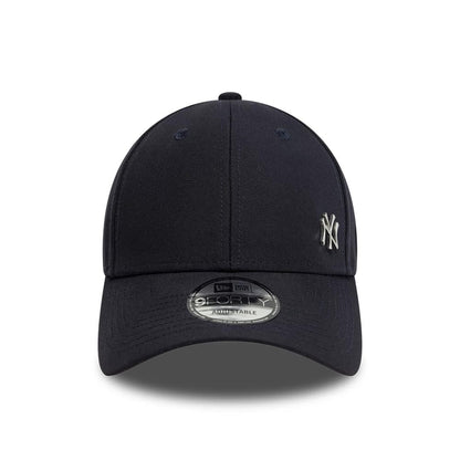 This is a New York Yankees Flawless Navy 9FORTY Cap 2