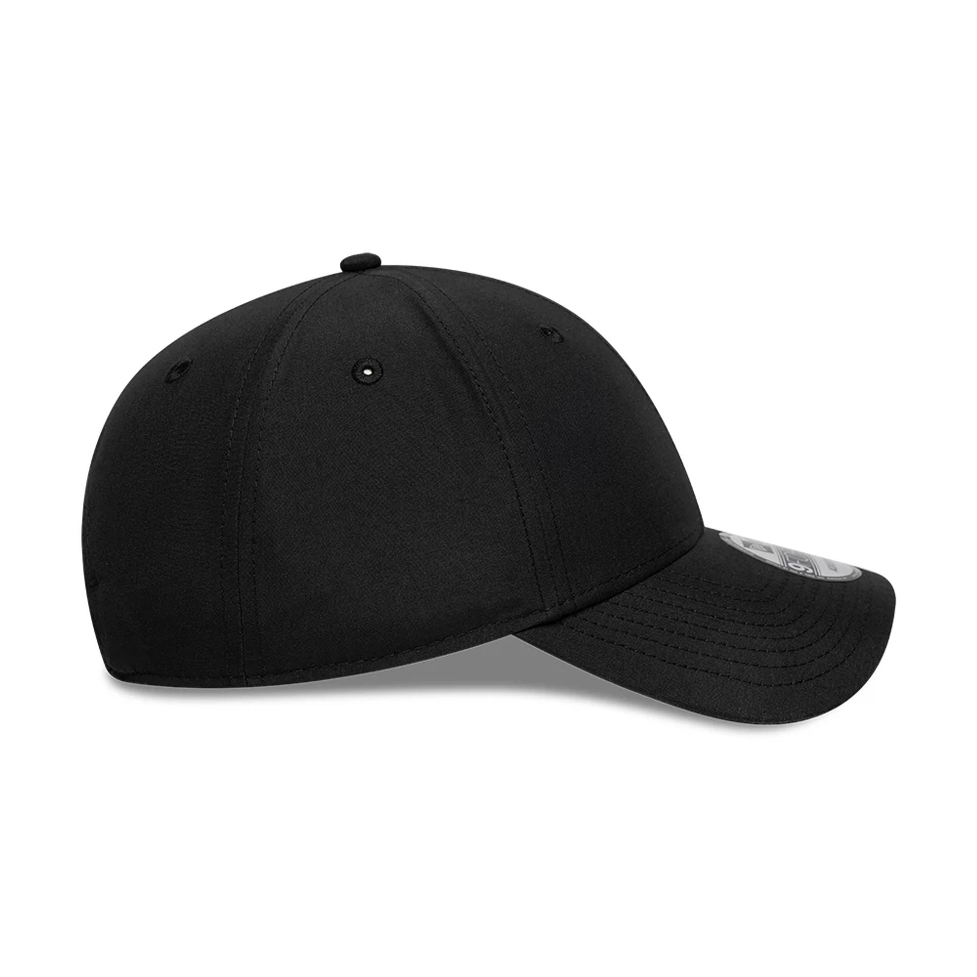 This is a New York Yankees Flawless Black 9FORTY Cap 5