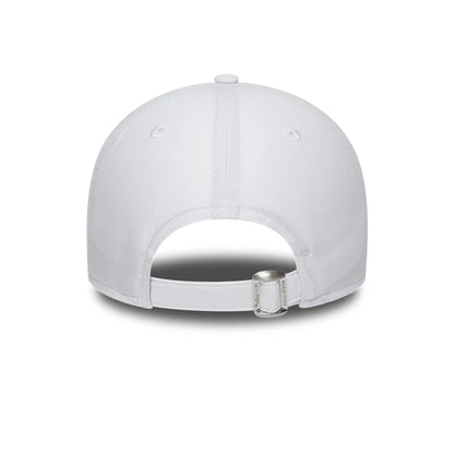 This is a New York Yankees Flawless White 9FORTY Cap 4