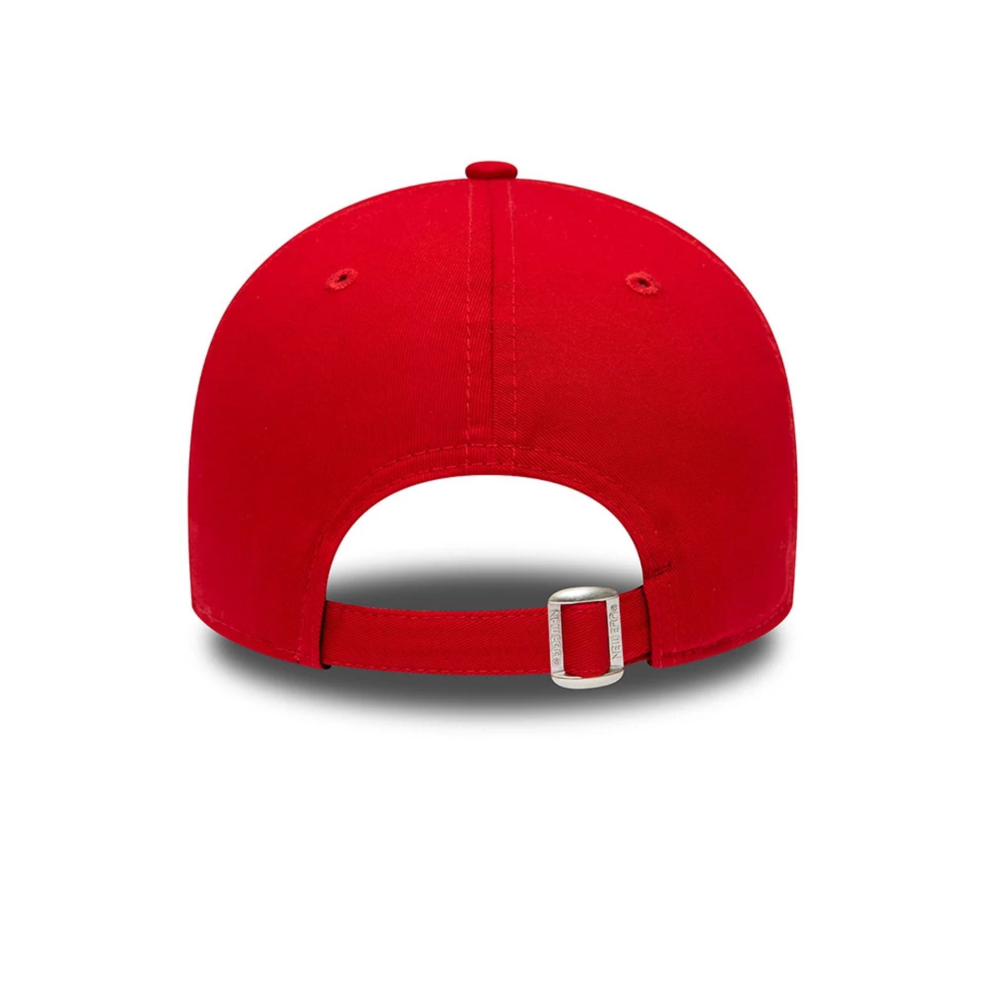 This is a Manchester United Essential Kids 9FORTY 4