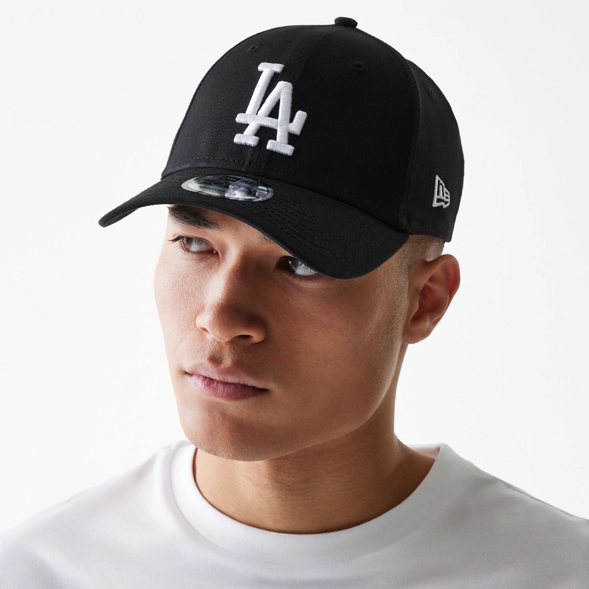 Official New Era LA Dodgers Black 9FORTY Adjustable Cap | NEC EU