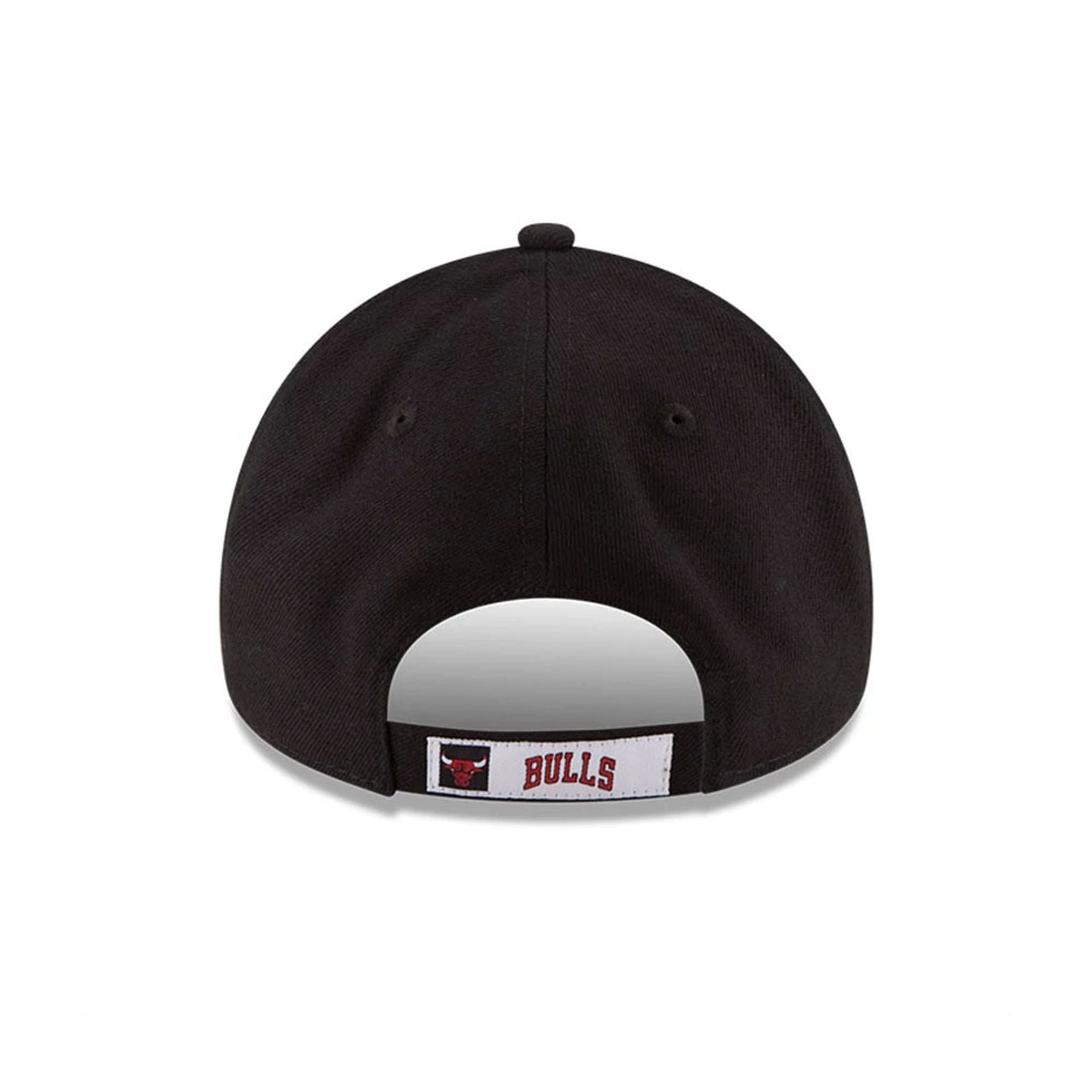 This is a Chicago Bulls Youth The League NBA Black 9FORTY Adjustable Cap 4