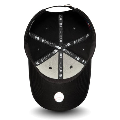 This is a LA Dodgers Essential Black 9FORTY Cap 3