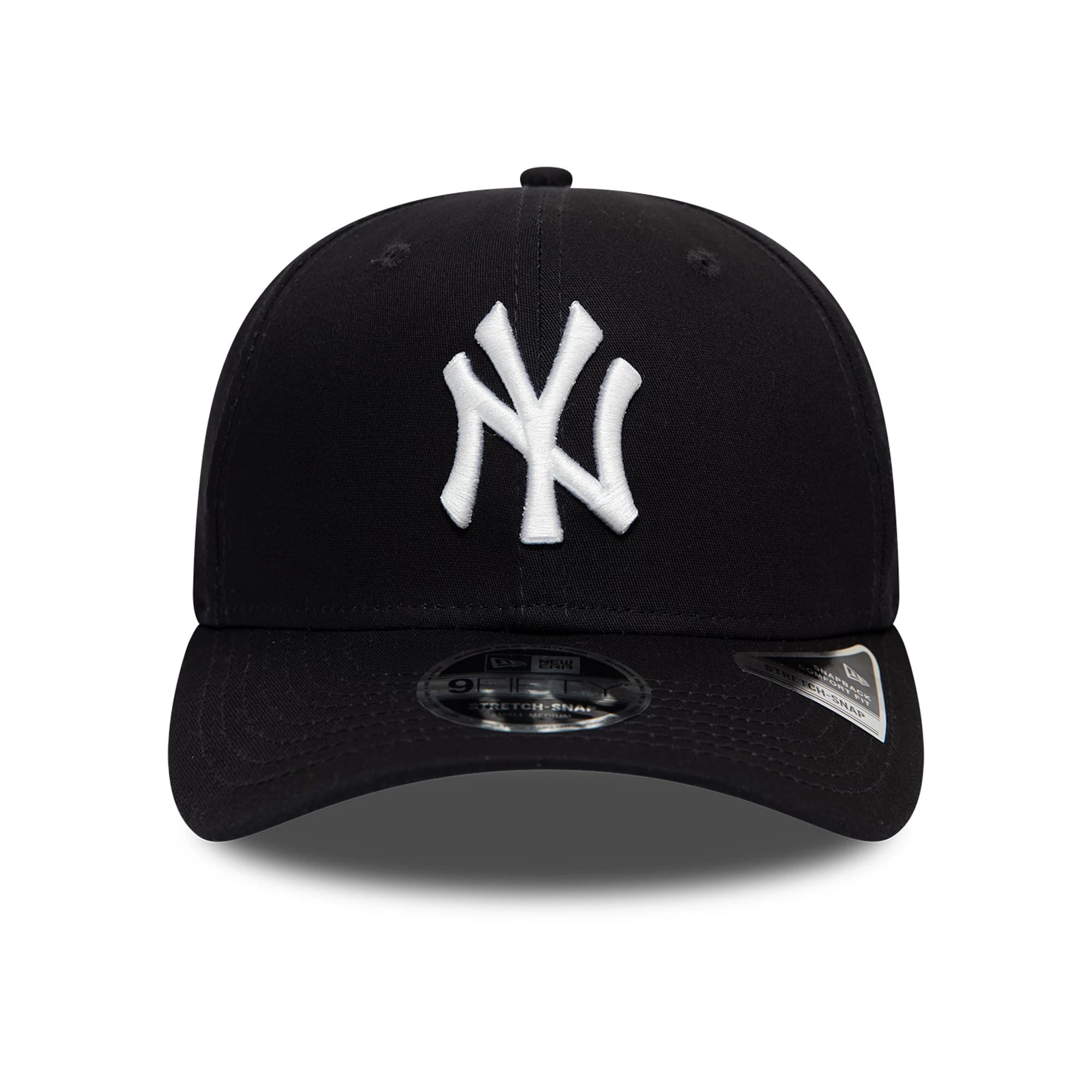 New York Yankees Navy New Era 9FIFTY Stretch Snap Cap, front view showing the raised white embroidered NY logo on the structured navy crown, with an arched visor and 9FIFTY size sticker on top.