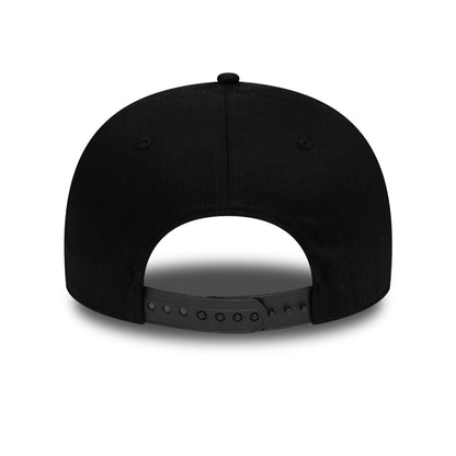 This is a New York Yankees Tonal Black 9FIFTY Stretch Snap Cap 4