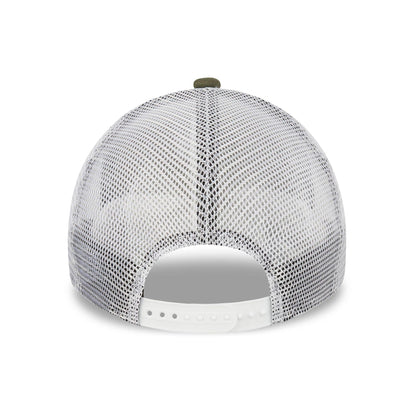 This is a New York Yankees Khaki A-Frame Trucker Cap 4