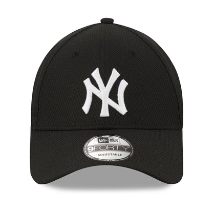 This is a New York Yankees Black 9FORTY Cap 2