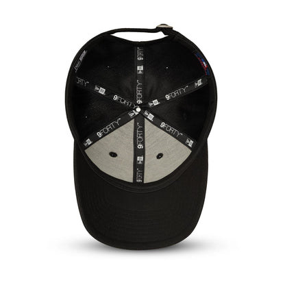 This is a New York Yankees Black 9FORTY Cap 5