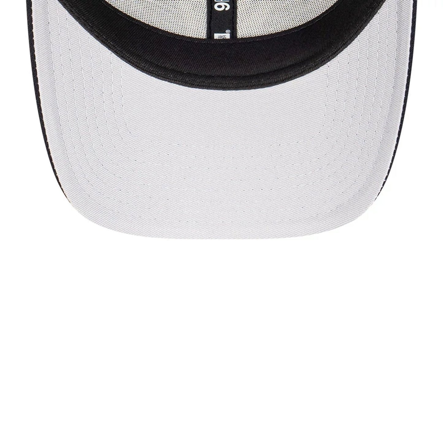 Pictured is this MLB Premium Felt New York Yankees 9FORTY cap in navy. 2