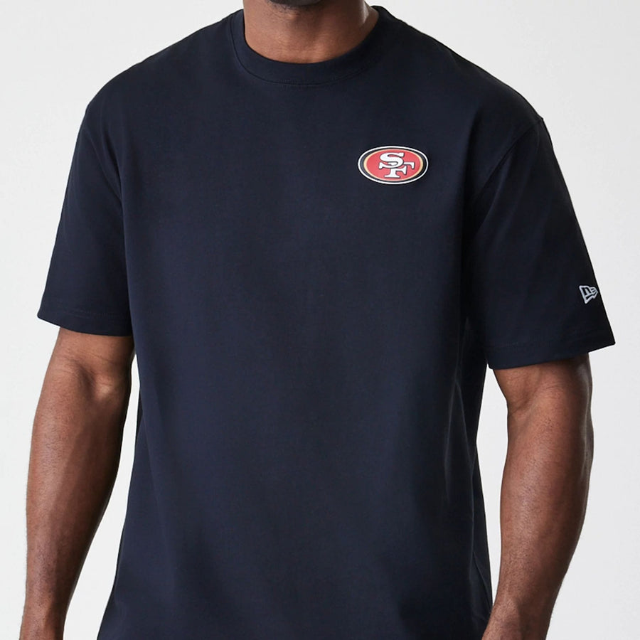 The Male model is wearing San Francisco 49ers NFL Black Oversized T-Shirt 3