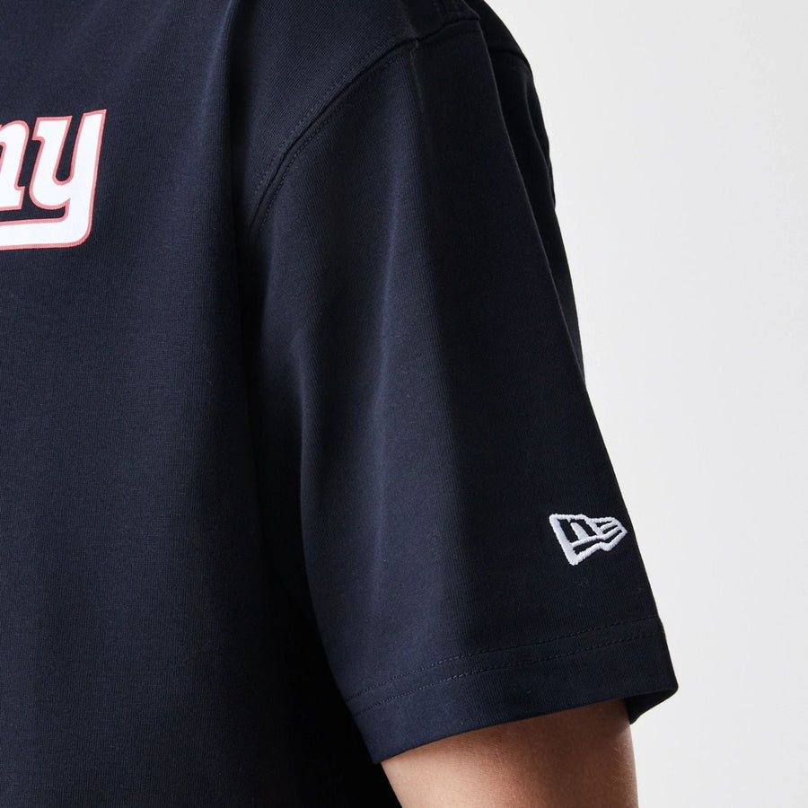 The Male model is wearing New York Giants NFL Black Oversized T-Shirt 3