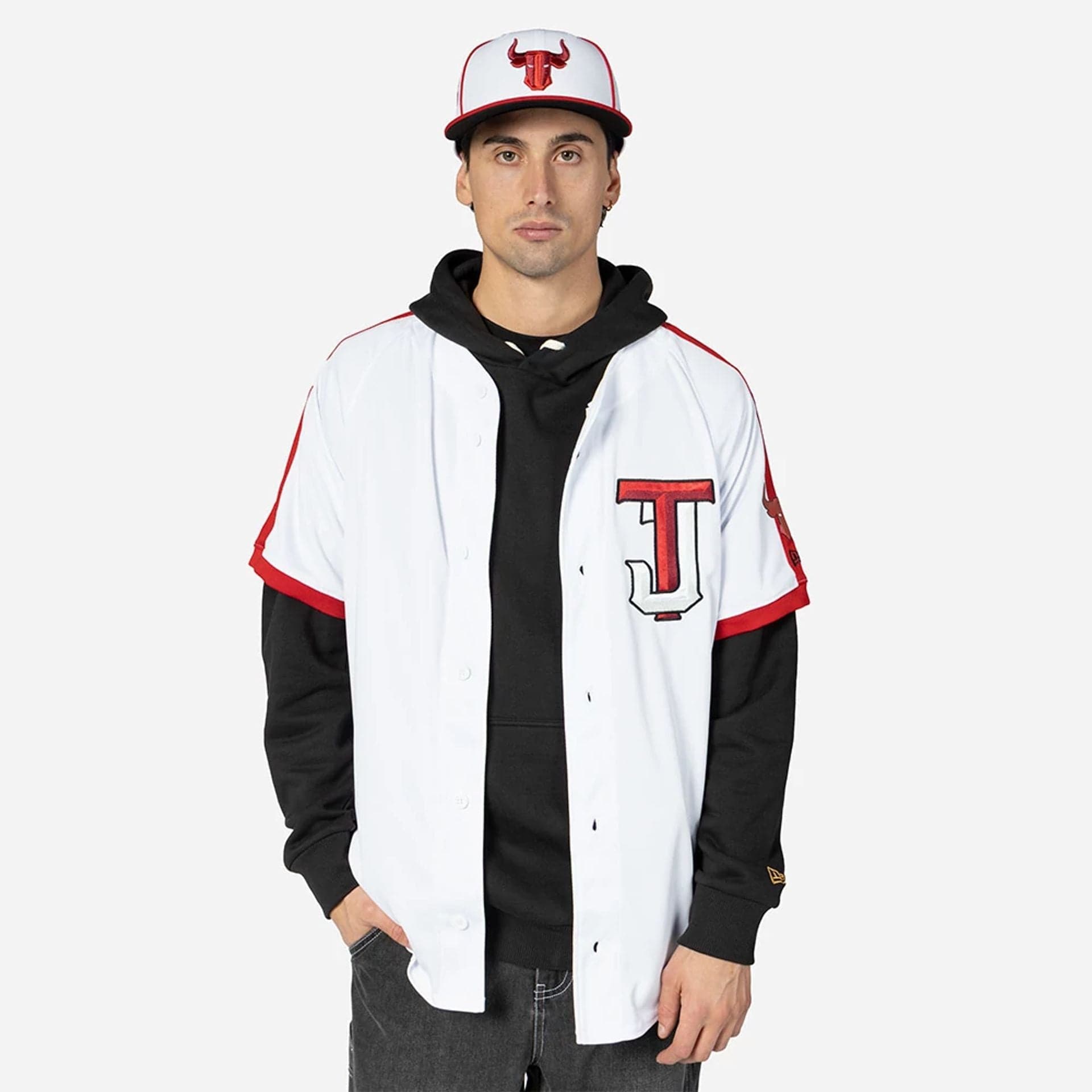 The Male model is wearing Tijuana Toros Mexico LMB On Field White On-Field Jersey 1