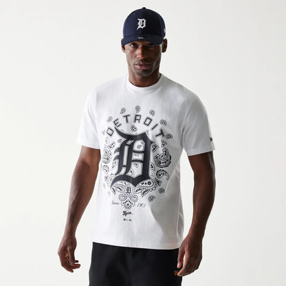 The Male model is wearing Detroit Tigers MLB Paisley White Oversized T-Shirt 1