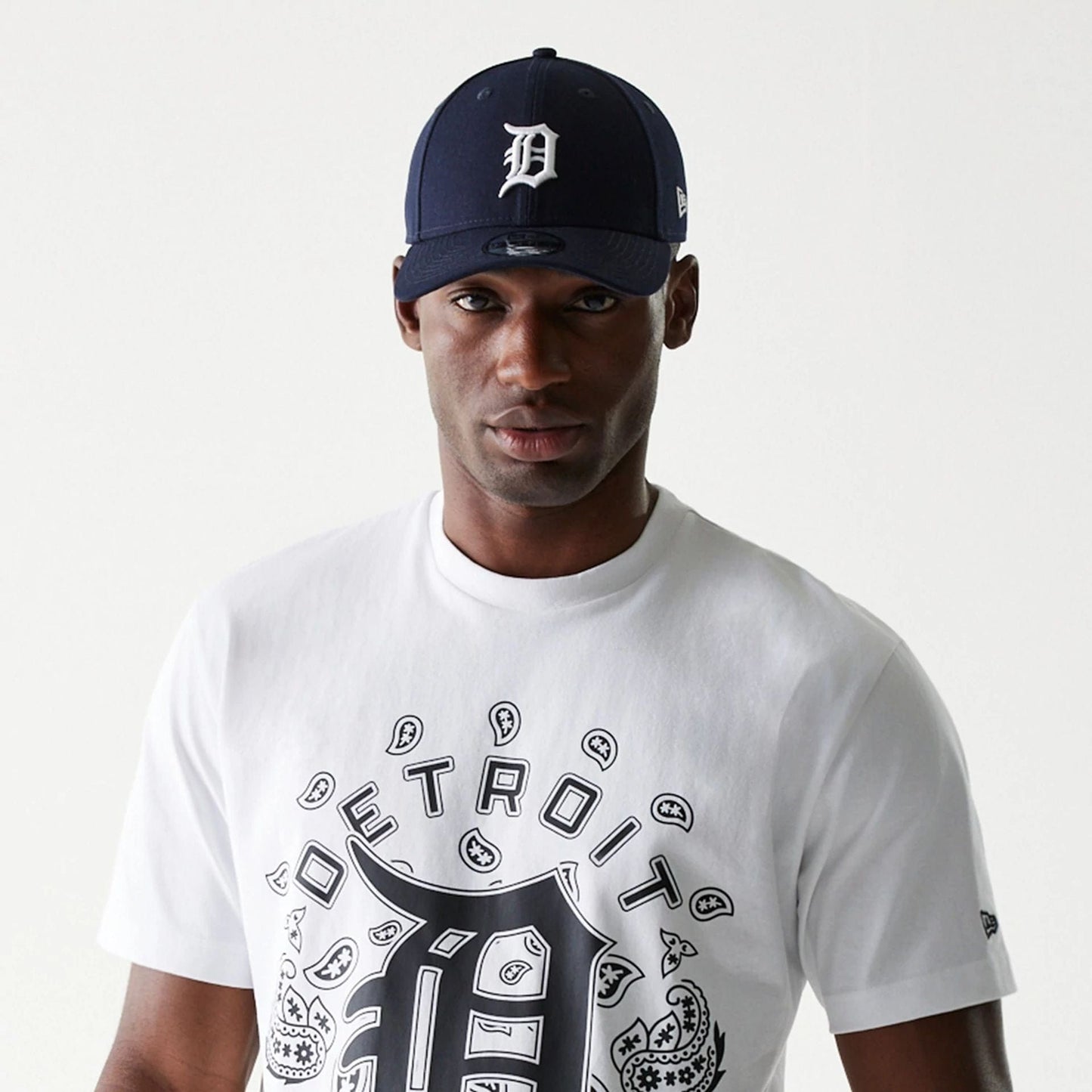 The Male model is wearing Detroit Tigers MLB Paisley White Oversized T-Shirt 4