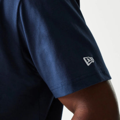 The Male model is wearing New York Yankees MLB Chain Navy Oversized T-Shirt 5