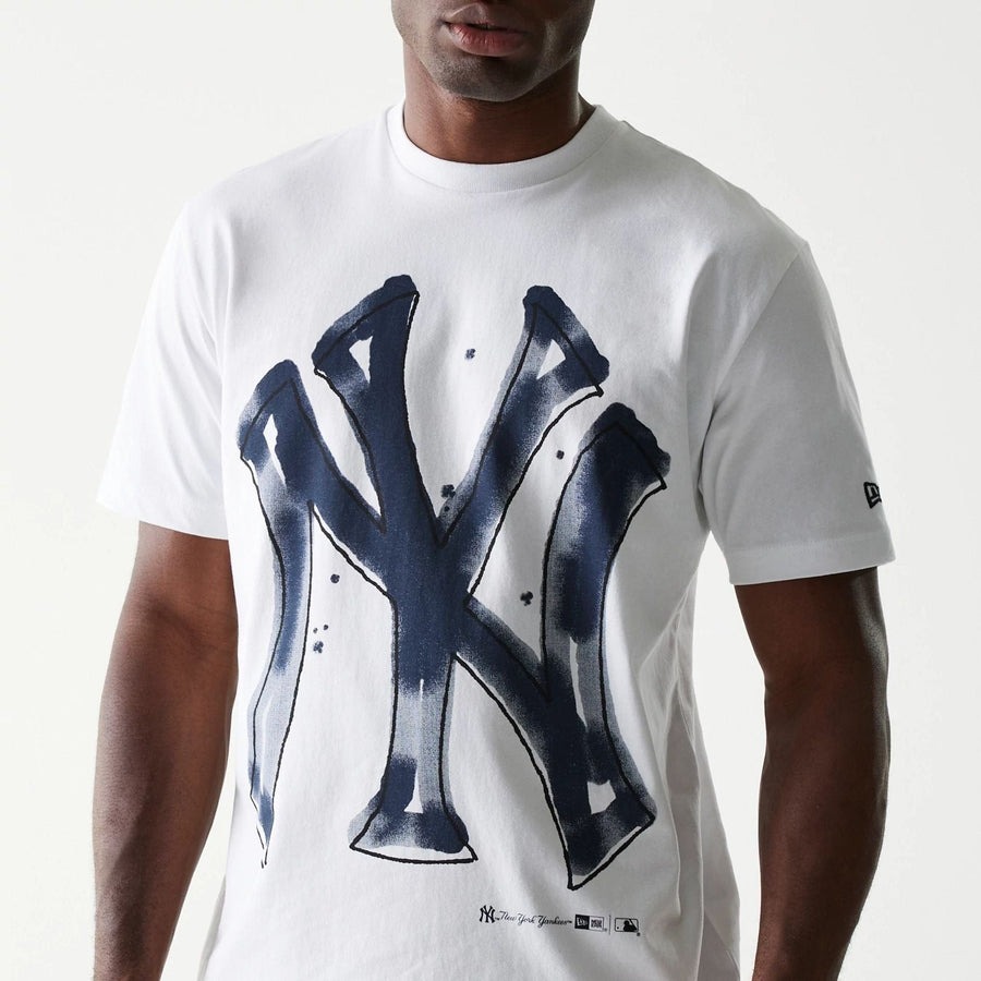 The Male model is wearing New York Yankees MLB Paint White Oversized T-Shirt 3