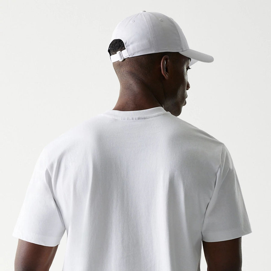 The Male model is wearing New York Yankees MLB Paint White Oversized T-Shirt 6