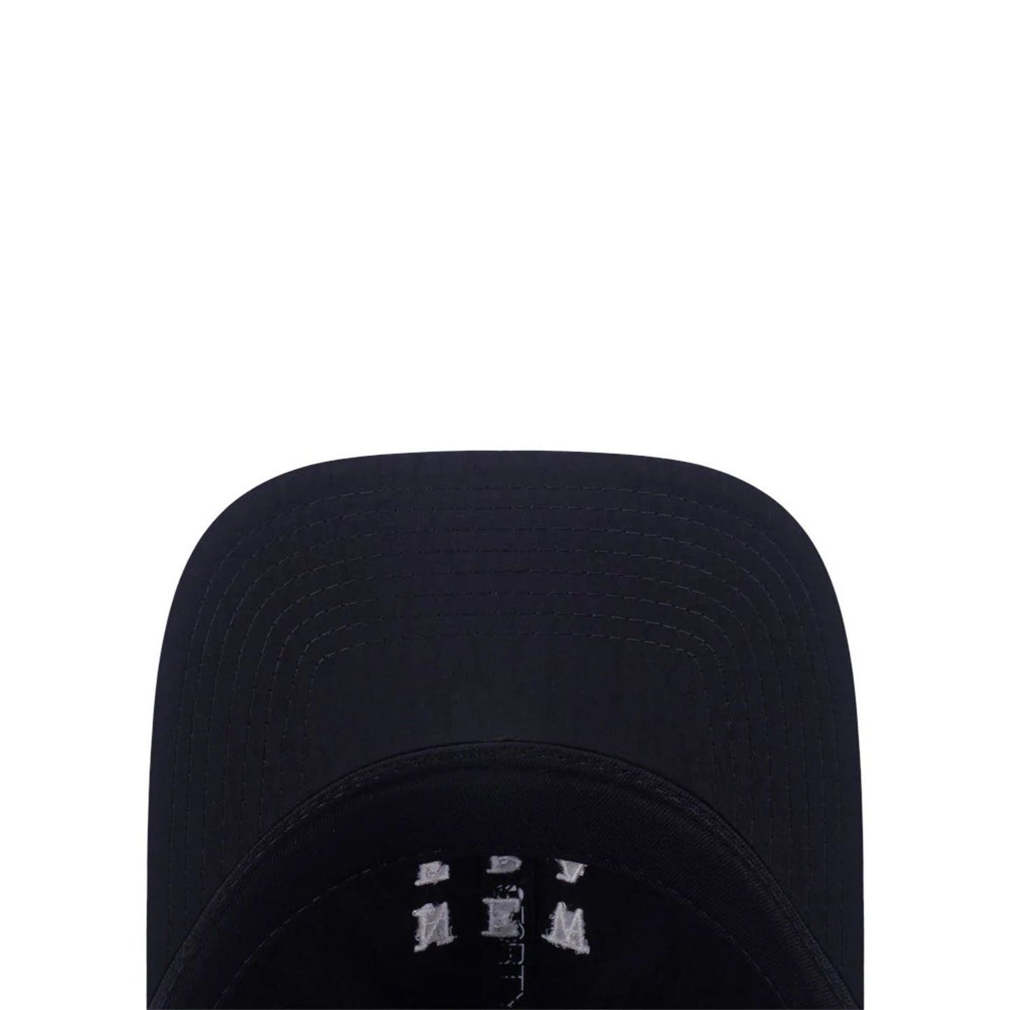 This is a New Era Trail Runner Navy 9FORTY Adjustable Cap 4