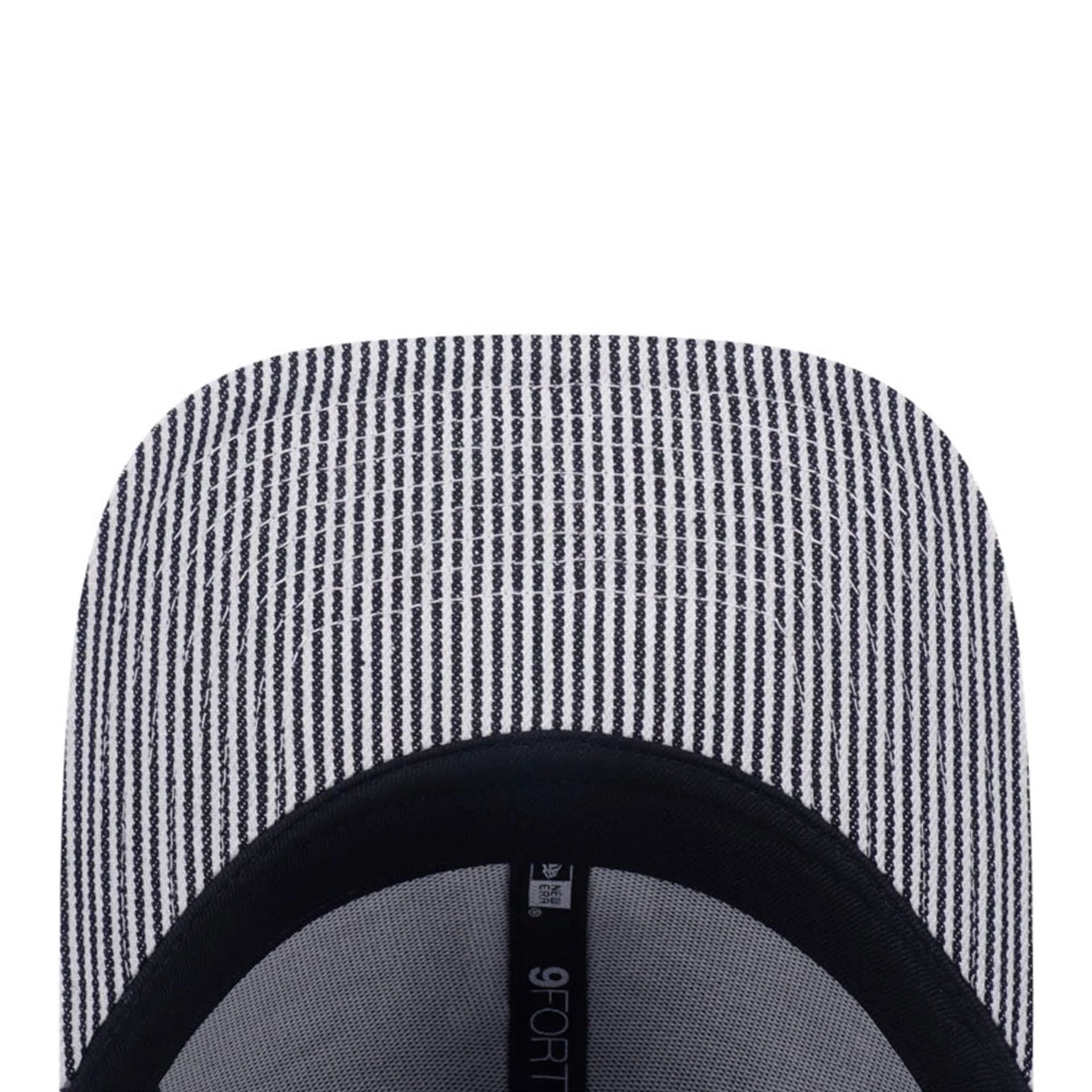 This is a LA Dodgers MLB Patchwork Dark Grey 9FORTY Adjustable Cap 4