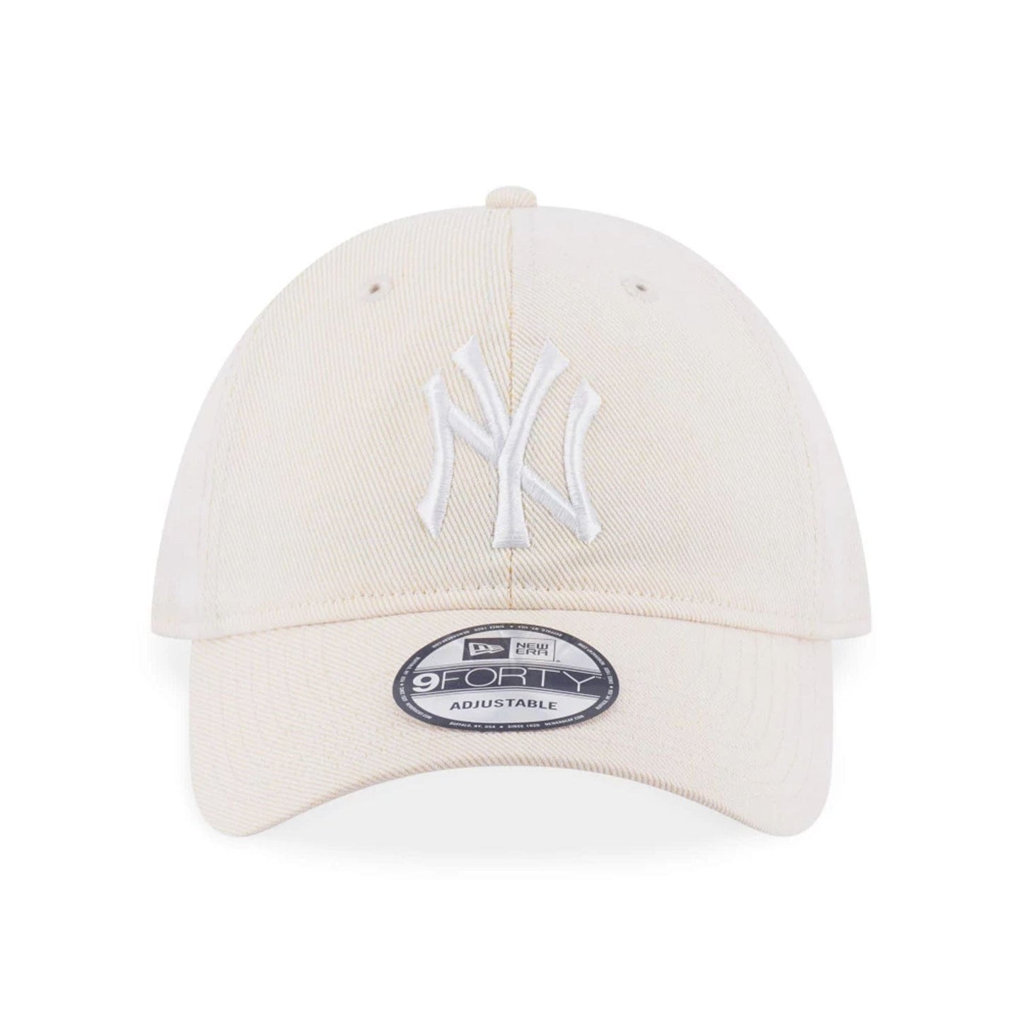 This is a New York Yankees MLB Cream 9FORTY Adjustable Cap 2