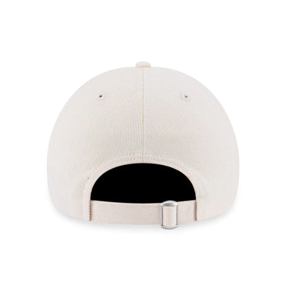 This is a New York Yankees MLB Cream 9FORTY Adjustable Cap 3