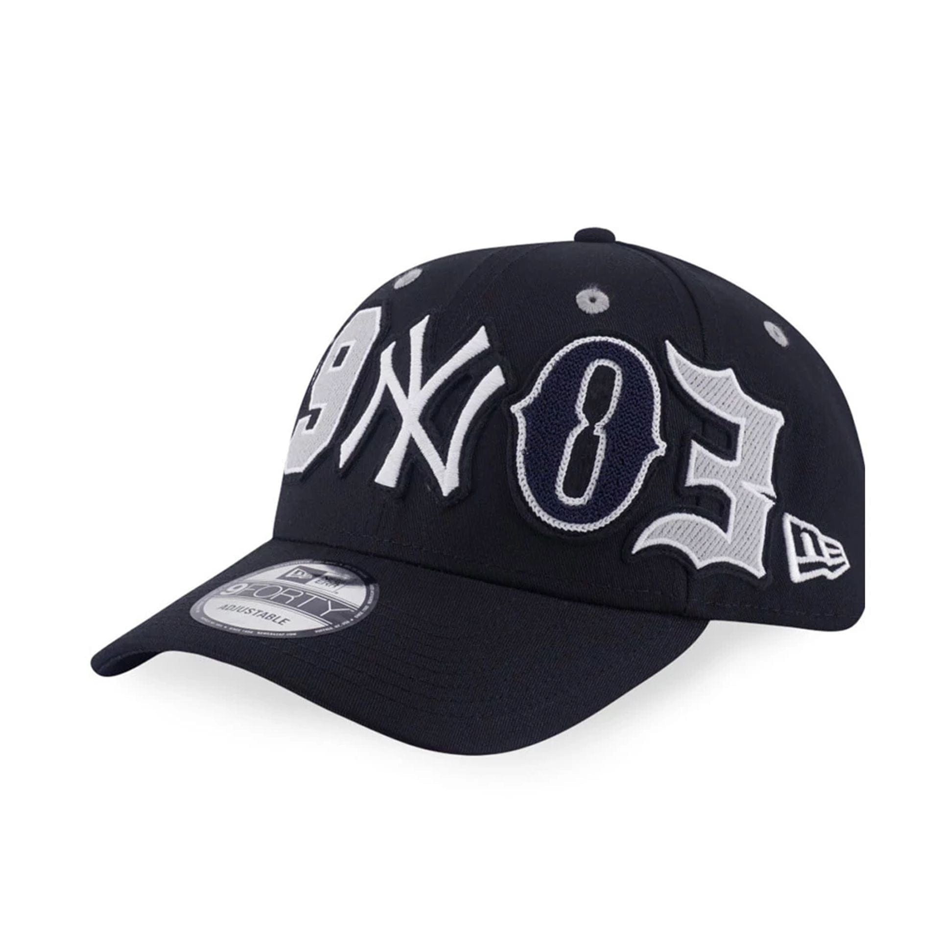This is a New York Yankees MLB League Patch Black 9FORTY Adjustable Cap 1
