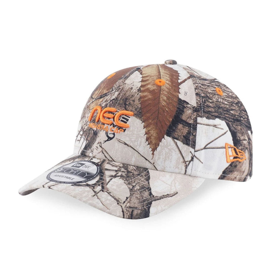 This is a New Era Earthy Skin Real Tree Snow 9FORTY Adjustable Cap 1