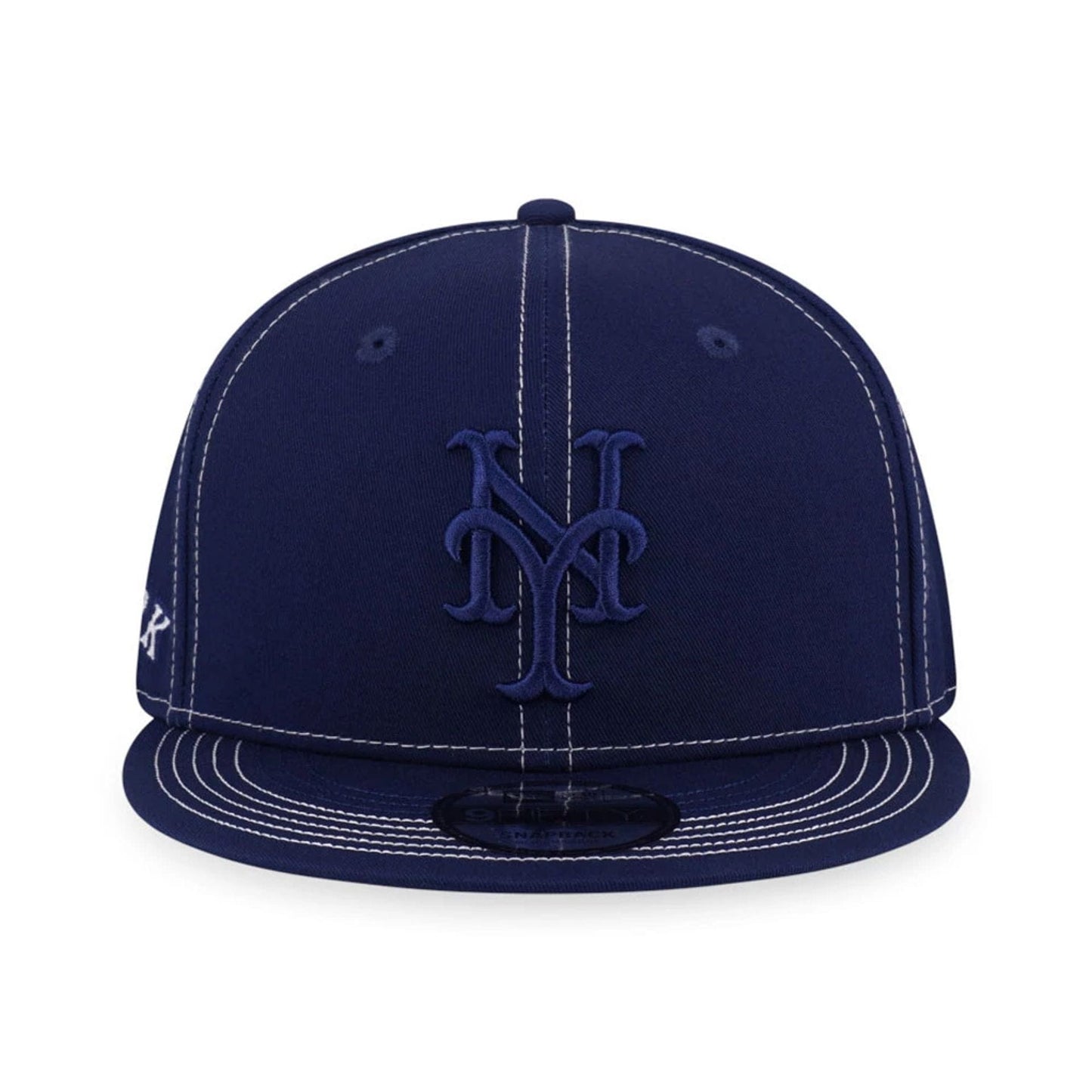 Pictured is this MLB Contrast Stitching New York Mets 9FIFTY Snapback cap in dark blue. 2