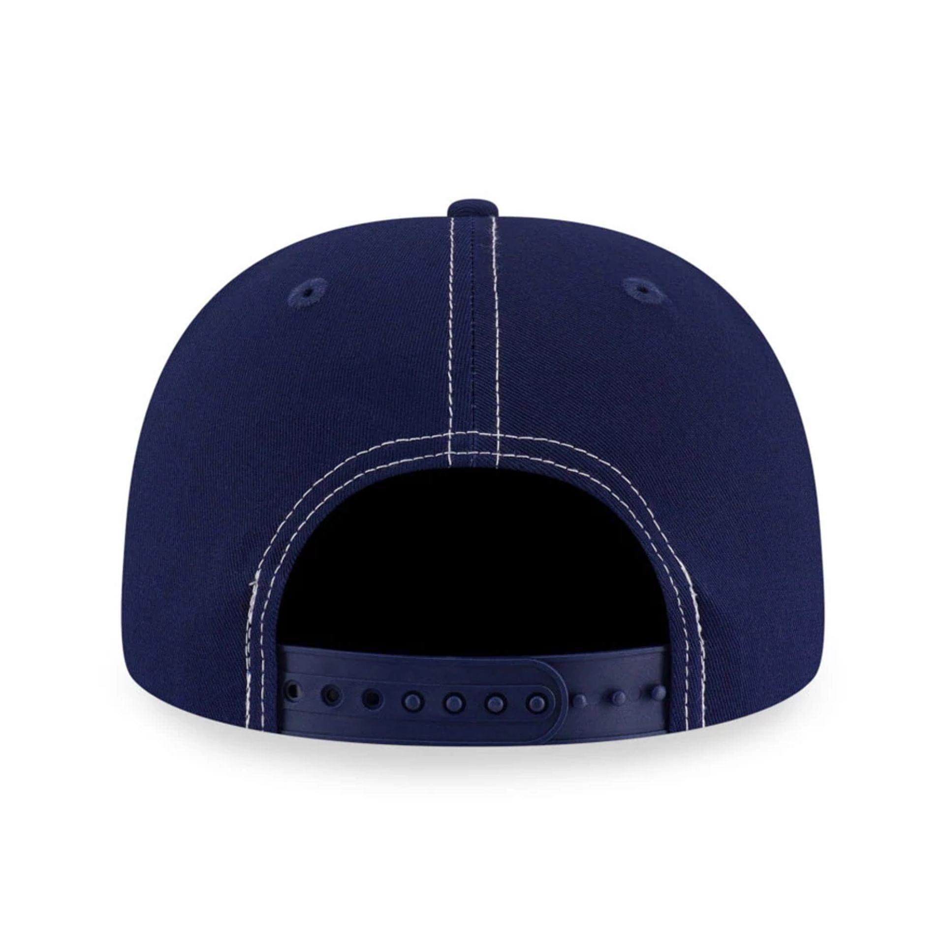 Pictured is this MLB Contrast Stitching New York Mets 9FIFTY Snapback cap in dark blue. 5